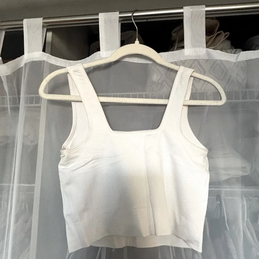 White All In Motion Cropped Tank - Picture 2 of 4